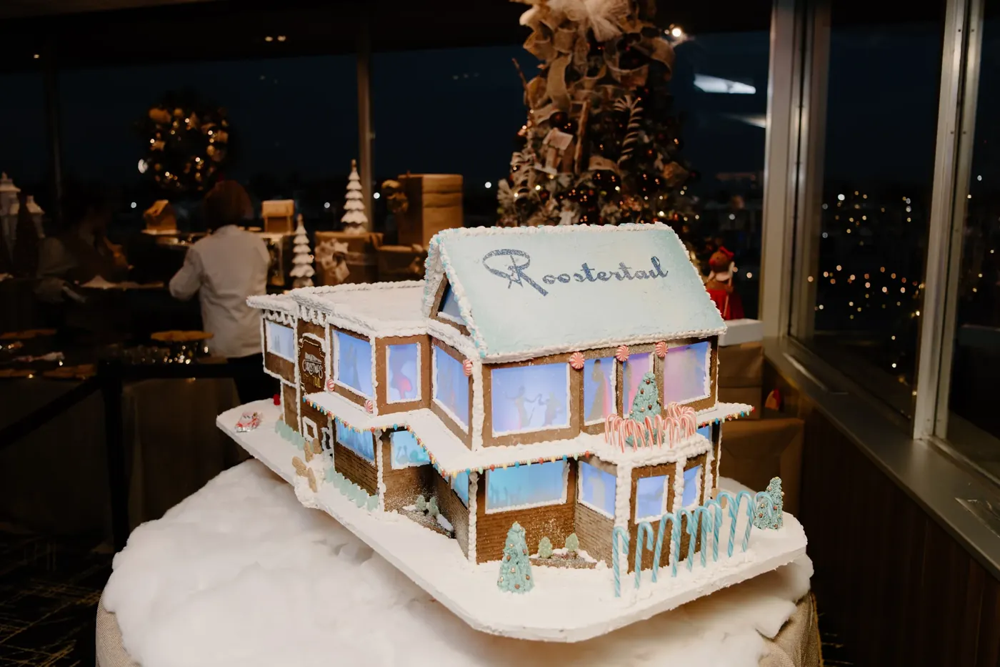 Gingerbread Roostertail